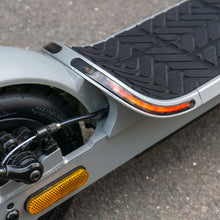 將圖片載入圖庫檢視器 YEEP.ME 100c 法國電動滑板車