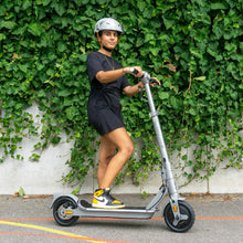 將圖片載入圖庫檢視器 YEEP.ME 85 signature 法國電動滑板車